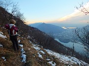 77 Inizia il tramonto verso i laghi